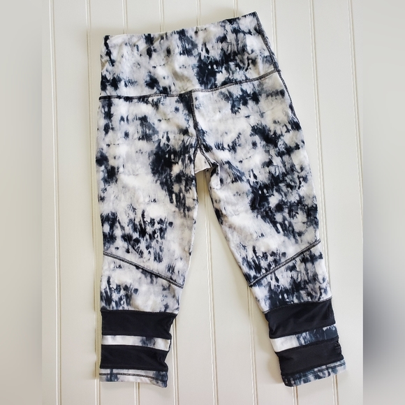 Everlast Workout Capris - Picture 2 of 5